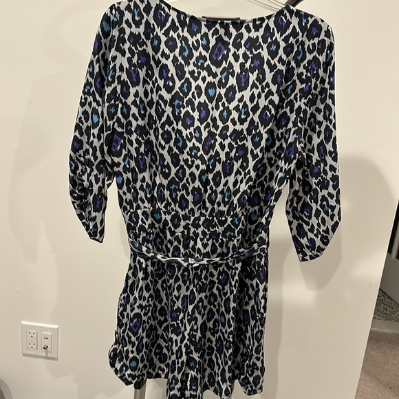 Charlie Jade leopard short/long sleeve romper - Picture 4 of 4